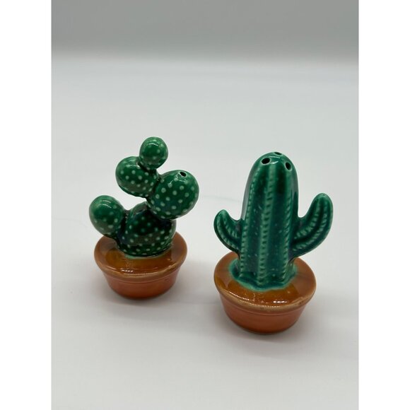Desert Cactus In Pot Salt & Pepper Shakers 3 1/4" Tall Southwest - Picture 6 of 13